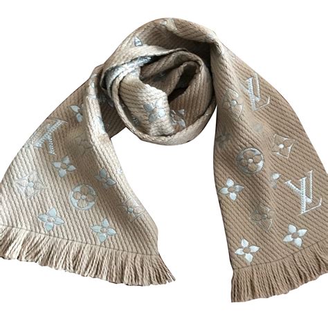 echarpe louis vuitton femme beige|Foulard Louis Vuitton pour femme .